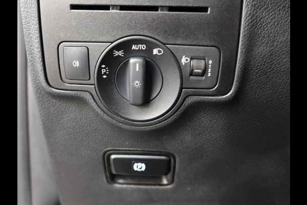 Mercedes-Benz Vito 114 CDI Automaat Dubbele Cabine 6-zits Navigatie Apple Carplay Trekhaak Cruise control  Euro6 Mercedes-Benz Vito 114 CDI Automaat Dubbele Cabine 6-zits Navigatie Apple Carplay Trekhaak Cruise control  Euro6