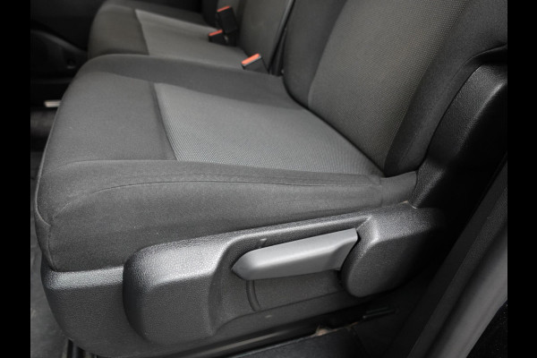 Opel Vivaro 145pk Automaat L3H1 Dubbele cabine 6-zits Navigatie Camera Trekhaak Apple carplay Parkeersensoren Cruise control Opel Vivaro 145pk Automaat L3H1 Dubbele cabine 6-zits Navigatie Camera Trekhaak Apple carplay Parkeersensoren Cruise control