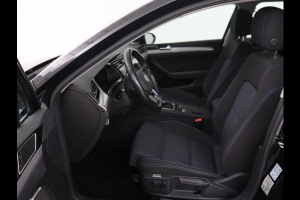 Volkswagen Passat 1.4 TSI PHEV GTE | Stoelverwarming | Massage | Virtual Cockpit | Park Assist | Carplay | Camera | Matrix LED | Adaptive cruise | Navigatie | Side Assist | Plug In Volkswagen Passat 1.4 TSI PHEV GTE | Stoelverwarming | Massage | Virtual Cockpit | Park Assist | Carplay | Camera | Matrix LED | Adaptive cruise | Navigatie | Side Assist | Plug In