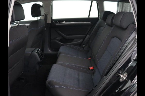 Volkswagen Passat 1.4 TSI PHEV GTE | Stoelverwarming | Massage | Virtual Cockpit | Park Assist | Carplay | Camera | Matrix LED | Adaptive cruise | Navigatie | Side Assist | Plug In Volkswagen Passat 1.4 TSI PHEV GTE | Stoelverwarming | Massage | Virtual Cockpit | Park Assist | Carplay | Camera | Matrix LED | Adaptive cruise | Navigatie | Side Assist | Plug In