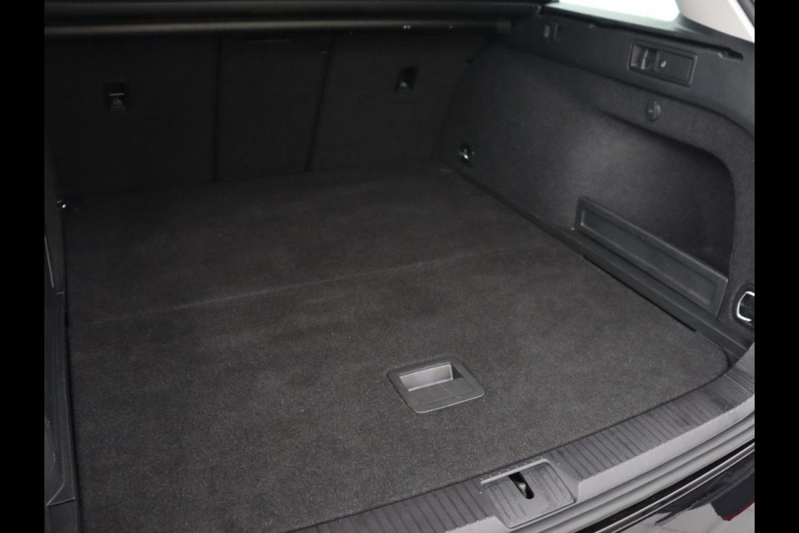 Volkswagen Passat 1.4 TSI PHEV GTE | Stoelverwarming | Massage | Virtual Cockpit | Park Assist | Carplay | Camera | Matrix LED | Adaptive cruise | Navigatie | Side Assist | Plug In Volkswagen Passat 1.4 TSI PHEV GTE | Stoelverwarming | Massage | Virtual Cockpit | Park Assist | Carplay | Camera | Matrix LED | Adaptive cruise | Navigatie | Side Assist | Plug In