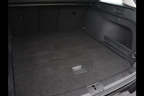 Volkswagen Passat 1.4 TSI PHEV GTE | Stoelverwarming | Massage | Virtual Cockpit | Park Assist | Carplay | Camera | Matrix LED | Adaptive cruise | Navigatie | Side Assist | Plug In Volkswagen Passat 1.4 TSI PHEV GTE | Stoelverwarming | Massage | Virtual Cockpit | Park Assist | Carplay | Camera | Matrix LED | Adaptive cruise | Navigatie | Side Assist | Plug In