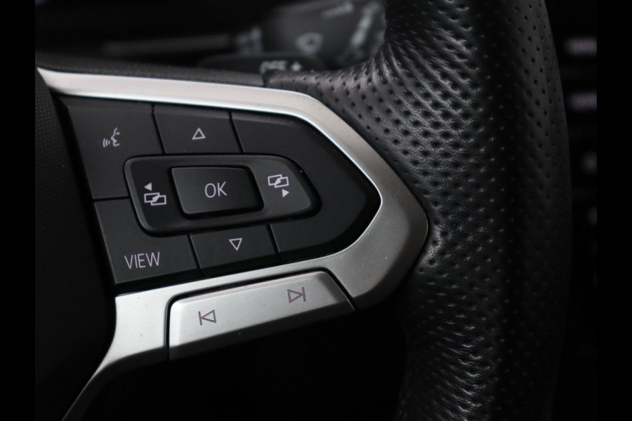 Volkswagen Passat 1.4 TSI PHEV GTE | Stoelverwarming | Massage | Virtual Cockpit | Park Assist | Carplay | Camera | Matrix LED | Adaptive cruise | Navigatie | Side Assist | Plug In Volkswagen Passat 1.4 TSI PHEV GTE | Stoelverwarming | Massage | Virtual Cockpit | Park Assist | Carplay | Camera | Matrix LED | Adaptive cruise | Navigatie | Side Assist | Plug In