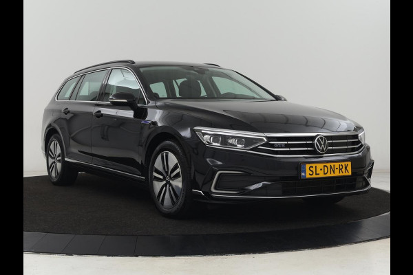 Volkswagen Passat 1.4 TSI PHEV GTE | Stoelverwarming | Massage | Virtual Cockpit | Park Assist | Carplay | Camera | Matrix LED | Adaptive cruise | Navigatie | Side Assist | Plug In Volkswagen Passat 1.4 TSI PHEV GTE | Stoelverwarming | Massage | Virtual Cockpit | Park Assist | Carplay | Camera | Matrix LED | Adaptive cruise | Navigatie | Side Assist | Plug In