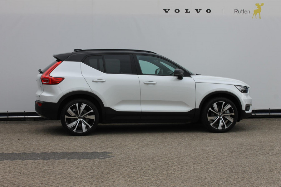Volvo XC40 Recharge P8 AWD R-Design 20" lm velgen / Warmtepomp / Extra getint glas vanaf de B-Stijl / Google infotainment Volvo XC40 Recharge P8 AWD R-Design 20" lm velgen / Warmtepomp / Extra getint glas vanaf de B-Stijl / Google infotainment