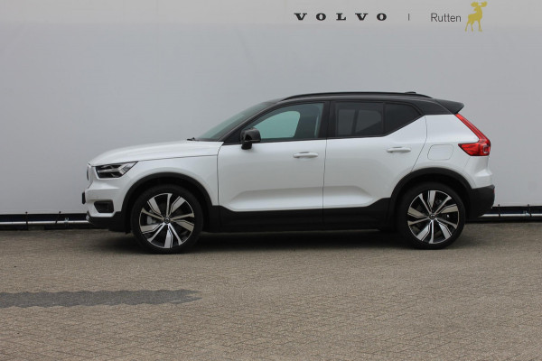 Volvo XC40 Recharge P8 AWD R-Design 20" lm velgen / Warmtepomp / Extra getint glas vanaf de B-Stijl / Google infotainment Volvo XC40 Recharge P8 AWD R-Design 20" lm velgen / Warmtepomp / Extra getint glas vanaf de B-Stijl / Google infotainment