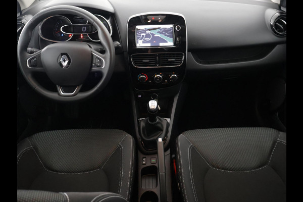 Renault Clio Estate 0.9 TCe Zen + RS-Sport Pack | Navigatie | 1e eigenaar | Privacy Glass | Premium Audio | Renault Clio Estate 0.9 TCe Zen + RS-Sport Pack | Navigatie | 1e eigenaar | Privacy Glass | Premium Audio |