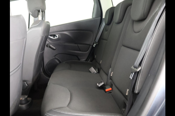 Renault Clio Estate 0.9 TCe Zen + RS-Sport Pack | Navigatie | 1e eigenaar | Privacy Glass | Premium Audio | Renault Clio Estate 0.9 TCe Zen + RS-Sport Pack | Navigatie | 1e eigenaar | Privacy Glass | Premium Audio |