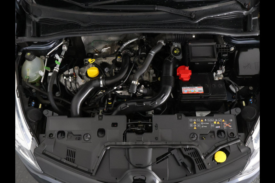 Renault Clio Estate 0.9 TCe Zen + RS-Sport Pack | Navigatie | 1e eigenaar | Privacy Glass | Premium Audio | Renault Clio Estate 0.9 TCe Zen + RS-Sport Pack | Navigatie | 1e eigenaar | Privacy Glass | Premium Audio |