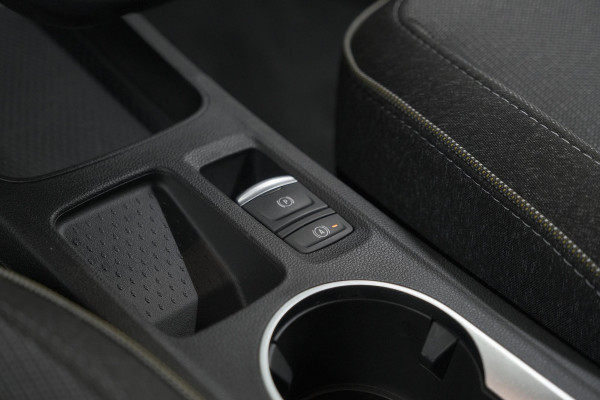 Renault Captur Mild Hybrid 160 EDC Techno | Pack Winter | Camera | Adaptieve Cruise Control | Apple Carplay