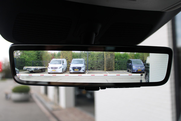 Mercedes-Benz V-Klasse 300d / XXL / DC / 2x Electrische Schuifdeur / 360 Camera / Vol Opties / NIEUWSTAAT Mercedes-Benz V-Klasse 300d / XXL / DC / 2x Electrische Schuifdeur / 360 Camera / Vol Opties / NIEUWSTAAT