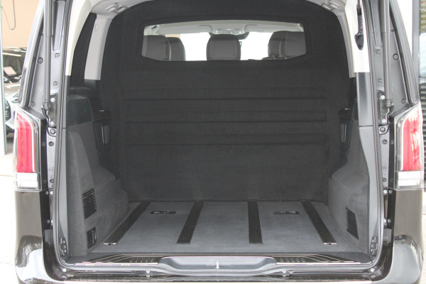 Mercedes-Benz V-Klasse 300d / XXL / DC / 2x Electrische Schuifdeur / 360 Camera / Vol Opties / NIEUWSTAAT Mercedes-Benz V-Klasse 300d / XXL / DC / 2x Electrische Schuifdeur / 360 Camera / Vol Opties / NIEUWSTAAT