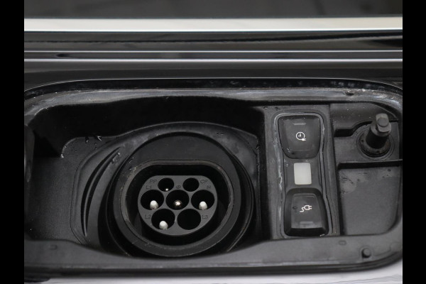 Audi A6 50 TFSI e quattro Business Edition | Head-Up | Stoelverwarming | Trekhaak | Bang & Olufsen | Adaptive cruise | Carplay | Navigatie | Parkeerhulp | Full LED | Virtual Cockpit | Phone Box | PHEV | Plug In