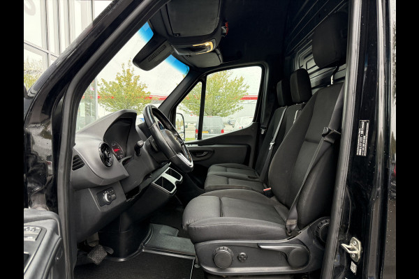 Mercedes-Benz Sprinter 316 2.2 CDI L2H2 | NL-auto | 3.5T trekhaak | Navi | Carplay | Camera | Cruisec. Mercedes-Benz Sprinter 316 2.2 CDI L2H2 | NL-auto | 3.5T trekhaak | Navi | Carplay | Camera | Cruisec.