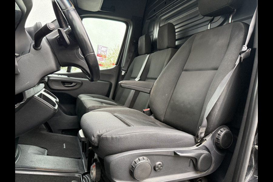 Mercedes-Benz Sprinter 316 2.2 CDI L2H2 | NL-auto | 3.5T trekhaak | Navi | Carplay | Camera | Cruisec. Mercedes-Benz Sprinter 316 2.2 CDI L2H2 | NL-auto | 3.5T trekhaak | Navi | Carplay | Camera | Cruisec.