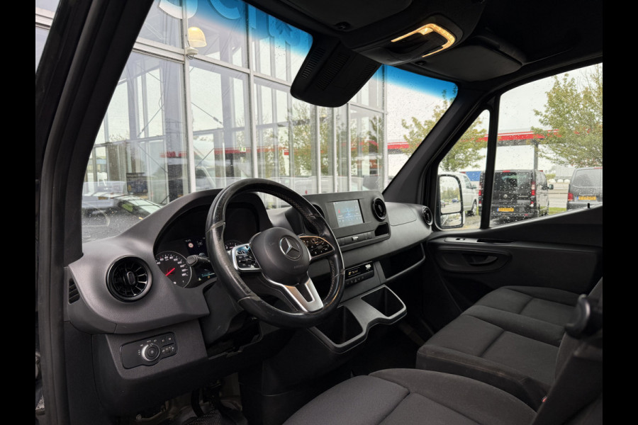 Mercedes-Benz Sprinter 316 2.2 CDI L2H2 | NL-auto | 3.5T trekhaak | Navi | Carplay | Camera | Cruisec. Mercedes-Benz Sprinter 316 2.2 CDI L2H2 | NL-auto | 3.5T trekhaak | Navi | Carplay | Camera | Cruisec.
