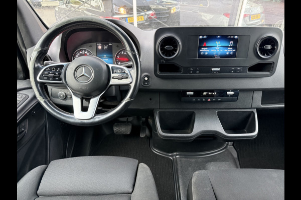 Mercedes-Benz Sprinter 316 2.2 CDI L2H2 | NL-auto | 3.5T trekhaak | Navi | Carplay | Camera | Cruisec. Mercedes-Benz Sprinter 316 2.2 CDI L2H2 | NL-auto | 3.5T trekhaak | Navi | Carplay | Camera | Cruisec.