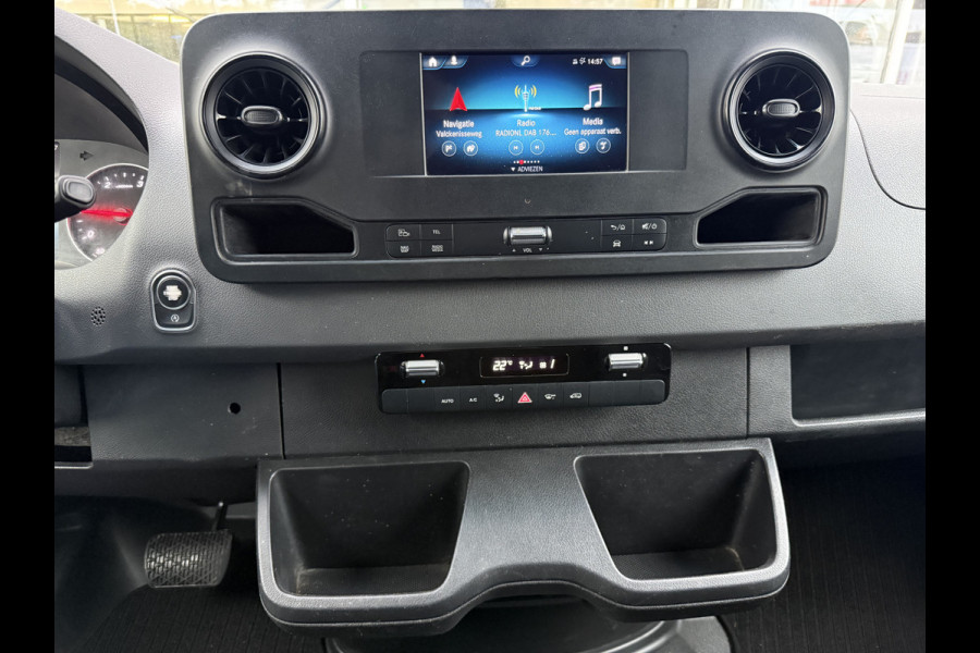 Mercedes-Benz Sprinter 316 2.2 CDI L2H2 | NL-auto | 3.5T trekhaak | Navi | Carplay | Camera | Cruisec. Mercedes-Benz Sprinter 316 2.2 CDI L2H2 | NL-auto | 3.5T trekhaak | Navi | Carplay | Camera | Cruisec.