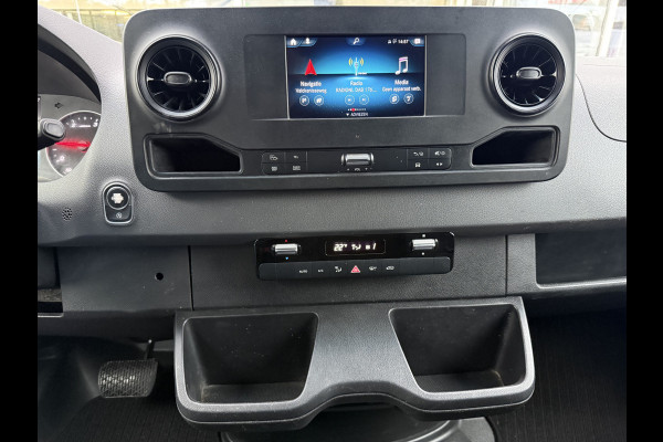 Mercedes-Benz Sprinter 316 2.2 CDI L2H2 | NL-auto | 3.5T trekhaak | Navi | Carplay | Camera | Cruisec. Mercedes-Benz Sprinter 316 2.2 CDI L2H2 | NL-auto | 3.5T trekhaak | Navi | Carplay | Camera | Cruisec.