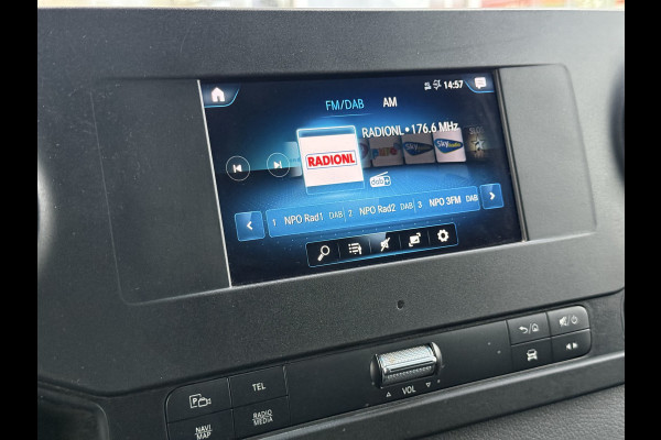 Mercedes-Benz Sprinter 316 2.2 CDI L2H2 | NL-auto | 3.5T trekhaak | Navi | Carplay | Camera | Cruisec. Mercedes-Benz Sprinter 316 2.2 CDI L2H2 | NL-auto | 3.5T trekhaak | Navi | Carplay | Camera | Cruisec.