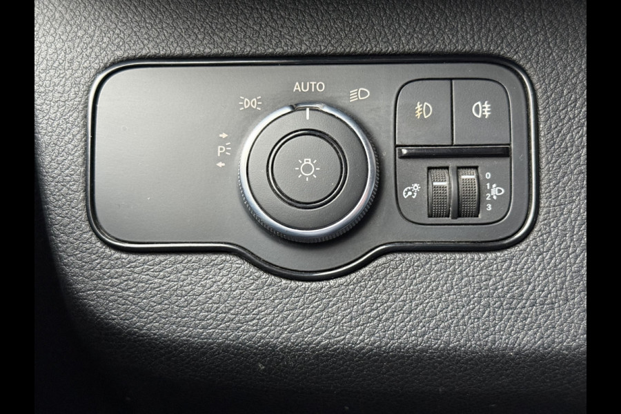 Mercedes-Benz Sprinter 316 2.2 CDI L2H2 | NL-auto | 3.5T trekhaak | Navi | Carplay | Camera | Cruisec. Mercedes-Benz Sprinter 316 2.2 CDI L2H2 | NL-auto | 3.5T trekhaak | Navi | Carplay | Camera | Cruisec.