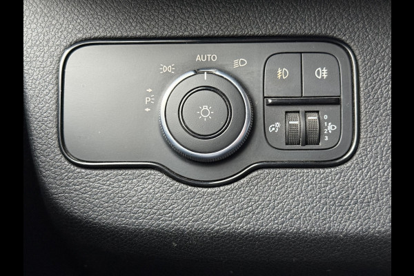 Mercedes-Benz Sprinter 316 2.2 CDI L2H2 | NL-auto | 3.5T trekhaak | Navi | Carplay | Camera | Cruisec. Mercedes-Benz Sprinter 316 2.2 CDI L2H2 | NL-auto | 3.5T trekhaak | Navi | Carplay | Camera | Cruisec.