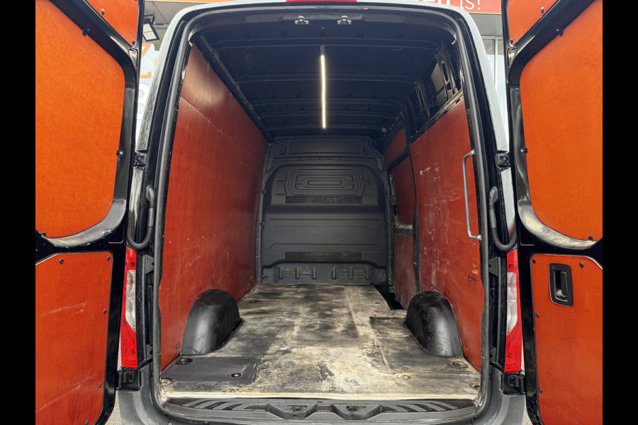 Mercedes-Benz Sprinter 316 2.2 CDI L2H2 | NL-auto | 3.5T trekhaak | Navi | Carplay | Camera | Cruisec. Mercedes-Benz Sprinter 316 2.2 CDI L2H2 | NL-auto | 3.5T trekhaak | Navi | Carplay | Camera | Cruisec.
