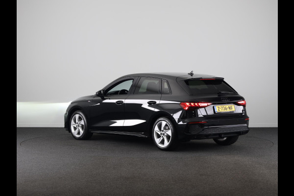 Audi A3 Sportback 35 TFSI S edition | Verlengde Garantie | Optiek zwart pakket | Parkeersensoren achterzijde | Afneembare trekhaak | Audi A3 Sportback 35 TFSI S edition | Verlengde Garantie | Optiek zwart pakket | Parkeersensoren achterzijde | Afneembare trekhaak |