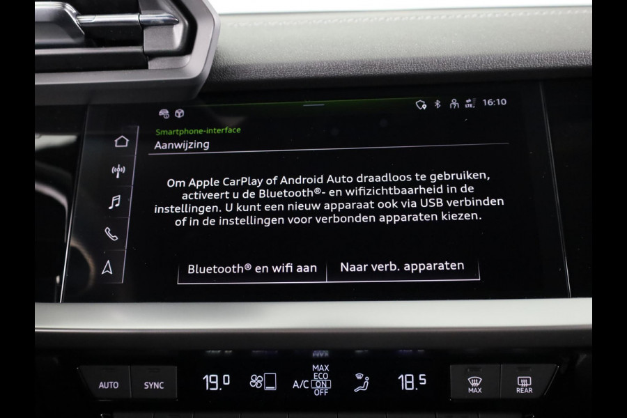 Audi A3 Sportback 35 TFSI S edition | Verlengde Garantie | Optiek zwart pakket | Parkeersensoren achterzijde | Afneembare trekhaak | Audi A3 Sportback 35 TFSI S edition | Verlengde Garantie | Optiek zwart pakket | Parkeersensoren achterzijde | Afneembare trekhaak |