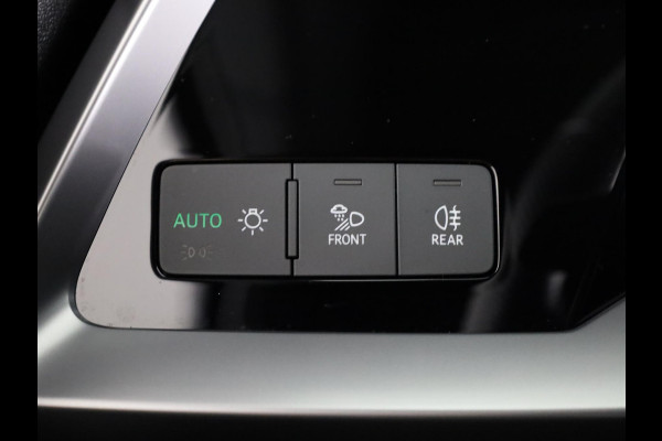 Audi A3 Sportback 35 TFSI S edition | Verlengde Garantie | Optiek zwart pakket | Parkeersensoren achterzijde | Afneembare trekhaak | Audi A3 Sportback 35 TFSI S edition | Verlengde Garantie | Optiek zwart pakket | Parkeersensoren achterzijde | Afneembare trekhaak |