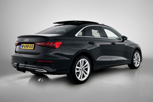 Audi A3 Limousine 30 TFSI Business edition (PANORAMADAK, ELEKT. WEGKLAPBARE TREKHAAK, SPORTSTOELEN, 1e EIGENAAR)