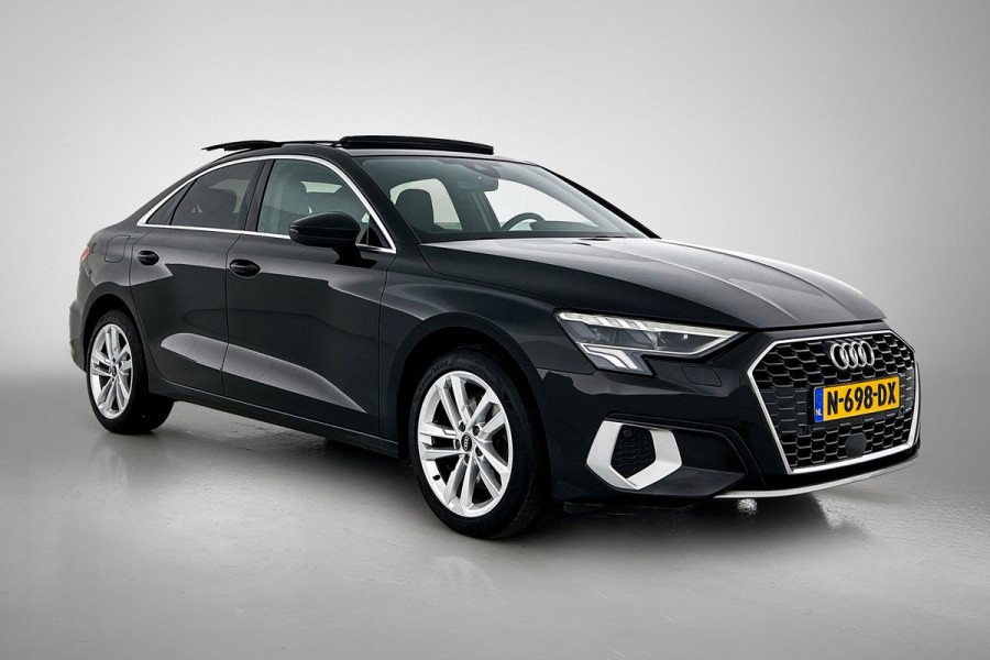 Audi A3 Limousine 30 TFSI Business edition (PANORAMADAK, ELEKT. WEGKLAPBARE TREKHAAK, SPORTSTOELEN, 1e EIGENAAR)