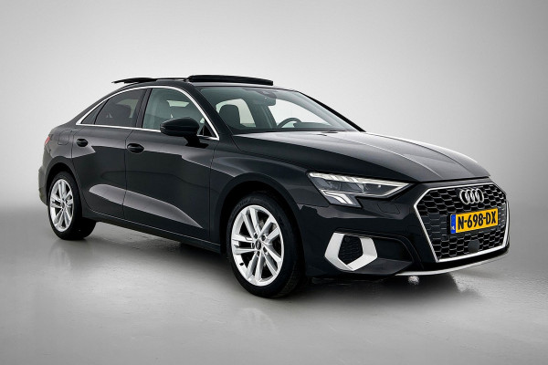 Audi A3 Limousine 30 TFSI Business edition (PANORAMADAK, ELEKT. WEGKLAPBARE TREKHAAK, SPORTSTOELEN, 1e EIGENAAR)