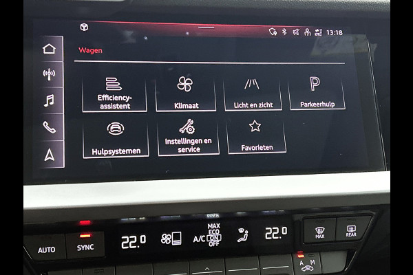 Audi A3 Limousine 30 TFSI Business edition (PANORAMADAK, ELEKT. WEGKLAPBARE TREKHAAK, SPORTSTOELEN, 1e EIGENAAR)