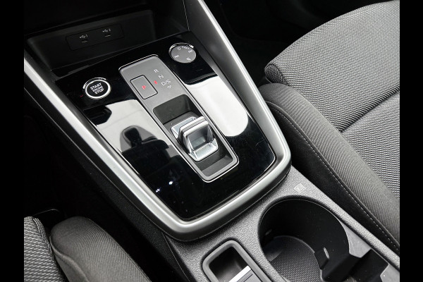 Audi A3 Limousine 30 TFSI Business edition (PANORAMADAK, ELEKT. WEGKLAPBARE TREKHAAK, SPORTSTOELEN, 1e EIGENAAR)