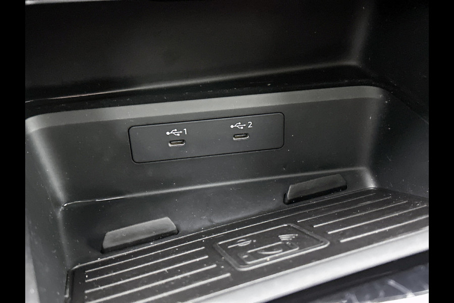 Audi A3 Limousine 30 TFSI Business edition (PANORAMADAK, ELEKT. WEGKLAPBARE TREKHAAK, SPORTSTOELEN, 1e EIGENAAR)