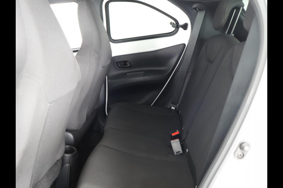 Toyota Aygo X 1.0 VVT-i PLAY SPECIAL EDITION GARANTIE 3-2034 AIRCO.CARPLAY NAVIGATIE.CAMERA ETC