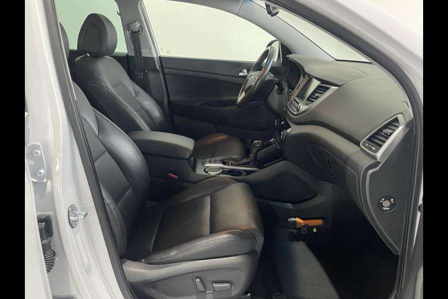 Hyundai Tucson 1.7 CRDi HP Premium Automaat / Camera / Navi / Leder / Trekhaak Hyundai Tucson 1.7 CRDi HP Premium Automaat / Camera / Navi / Leder / Trekhaak