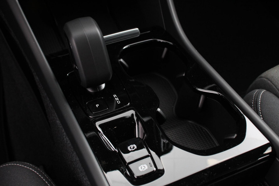 Volvo XC40 1.5 T5 Plug-in hybrid Plus Dark Navigatie Climate Control Adaptive Cruise Control  18"LMV Parkeer sensoren Dab Led