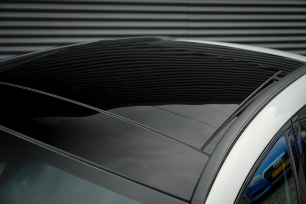 Mercedes-Benz EQA 250+ AMG Line 71 kWh / Pano / Adaptive Cruise / Stoelverwarming Mercedes-Benz EQA 250+ AMG Line 71 kWh / Pano / Adaptive Cruise / Stoelverwarming