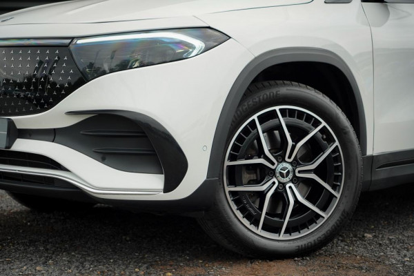 Mercedes-Benz EQA 250+ AMG Line 71 kWh / Pano / Adaptive Cruise / Stoelverwarming Mercedes-Benz EQA 250+ AMG Line 71 kWh / Pano / Adaptive Cruise / Stoelverwarming