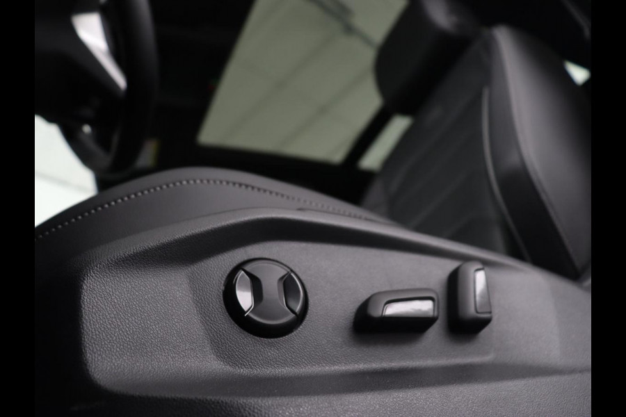 Volkswagen Tiguan 1.4 TSI eHybrid R-Line | Panoramadak | Leder | Trekhaak | 360 Camera | Sfeerverlichting | Adaptive cruise | 20'' | Carplay | Adaptief onderstel | Matrix LED | Park Assist | PHEV | Plug In Volkswagen Tiguan 1.4 TSI eHybrid R-Line | Panoramadak | Leder | Trekhaak | 360 Camera | Sfeerverlichting | Adaptive cruise | 20'' | Carplay | Adaptief onderstel | Matrix LED | Park Assist | PHEV | Plug In