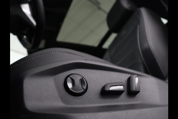 Volkswagen Tiguan 1.4 TSI eHybrid R-Line | Panoramadak | Leder | Trekhaak | 360 Camera | Sfeerverlichting | Adaptive cruise | 20'' | Carplay | Adaptief onderstel | Matrix LED | Park Assist | PHEV | Plug In Volkswagen Tiguan 1.4 TSI eHybrid R-Line | Panoramadak | Leder | Trekhaak | 360 Camera | Sfeerverlichting | Adaptive cruise | 20'' | Carplay | Adaptief onderstel | Matrix LED | Park Assist | PHEV | Plug In