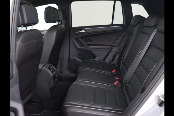 Volkswagen Tiguan 1.4 TSI eHybrid R-Line | Panoramadak | Leder | Trekhaak | 360 Camera | Sfeerverlichting | Adaptive cruise | 20'' | Carplay | Adaptief onderstel | Matrix LED | Park Assist | PHEV | Plug In Volkswagen Tiguan 1.4 TSI eHybrid R-Line | Panoramadak | Leder | Trekhaak | 360 Camera | Sfeerverlichting | Adaptive cruise | 20'' | Carplay | Adaptief onderstel | Matrix LED | Park Assist | PHEV | Plug In