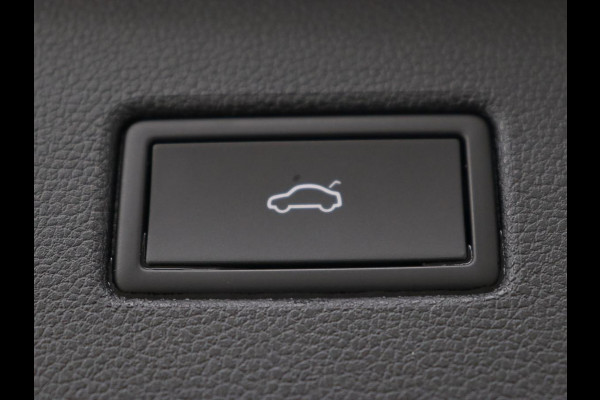 Volkswagen Tiguan 1.4 TSI eHybrid R-Line | Panoramadak | Leder | Trekhaak | 360 Camera | Sfeerverlichting | Adaptive cruise | 20'' | Carplay | Adaptief onderstel | Matrix LED | Park Assist | PHEV | Plug In Volkswagen Tiguan 1.4 TSI eHybrid R-Line | Panoramadak | Leder | Trekhaak | 360 Camera | Sfeerverlichting | Adaptive cruise | 20'' | Carplay | Adaptief onderstel | Matrix LED | Park Assist | PHEV | Plug In