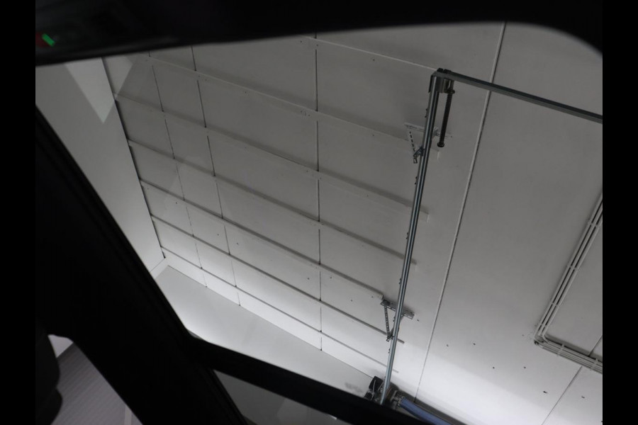 Volkswagen Tiguan 1.4 TSI eHybrid R-Line | Panoramadak | Leder | Trekhaak | 360 Camera | Sfeerverlichting | Adaptive cruise | 20'' | Carplay | Adaptief onderstel | Matrix LED | Park Assist | PHEV | Plug In Volkswagen Tiguan 1.4 TSI eHybrid R-Line | Panoramadak | Leder | Trekhaak | 360 Camera | Sfeerverlichting | Adaptive cruise | 20'' | Carplay | Adaptief onderstel | Matrix LED | Park Assist | PHEV | Plug In