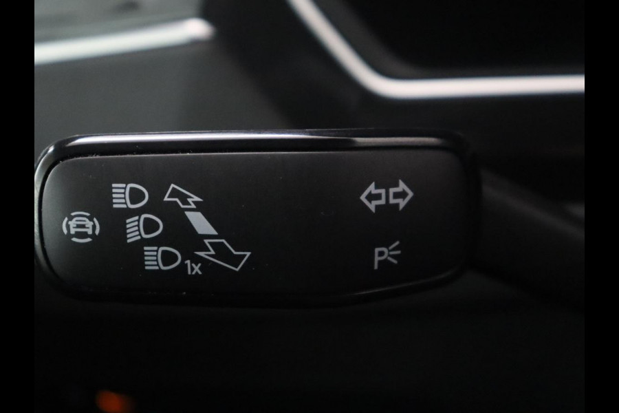 Volkswagen Tiguan 1.4 TSI eHybrid R-Line | Panoramadak | Leder | Trekhaak | 360 Camera | Sfeerverlichting | Adaptive cruise | 20'' | Carplay | Adaptief onderstel | Matrix LED | Park Assist | PHEV | Plug In Volkswagen Tiguan 1.4 TSI eHybrid R-Line | Panoramadak | Leder | Trekhaak | 360 Camera | Sfeerverlichting | Adaptive cruise | 20'' | Carplay | Adaptief onderstel | Matrix LED | Park Assist | PHEV | Plug In