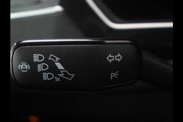 Volkswagen Tiguan 1.4 TSI eHybrid R-Line | Panoramadak | Leder | Trekhaak | 360 Camera | Sfeerverlichting | Adaptive cruise | 20'' | Carplay | Adaptief onderstel | Matrix LED | Park Assist | PHEV | Plug In Volkswagen Tiguan 1.4 TSI eHybrid R-Line | Panoramadak | Leder | Trekhaak | 360 Camera | Sfeerverlichting | Adaptive cruise | 20'' | Carplay | Adaptief onderstel | Matrix LED | Park Assist | PHEV | Plug In