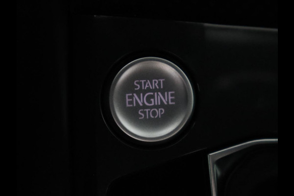 Volkswagen Tiguan 1.4 TSI eHybrid R-Line | Panoramadak | Leder | Trekhaak | 360 Camera | Sfeerverlichting | Adaptive cruise | 20'' | Carplay | Adaptief onderstel | Matrix LED | Park Assist | PHEV | Plug In Volkswagen Tiguan 1.4 TSI eHybrid R-Line | Panoramadak | Leder | Trekhaak | 360 Camera | Sfeerverlichting | Adaptive cruise | 20'' | Carplay | Adaptief onderstel | Matrix LED | Park Assist | PHEV | Plug In