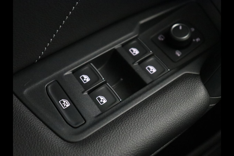 Volkswagen Tiguan 1.4 TSI eHybrid R-Line | Panoramadak | Leder | Trekhaak | 360 Camera | Sfeerverlichting | Adaptive cruise | 20'' | Carplay | Adaptief onderstel | Matrix LED | Park Assist | PHEV | Plug In Volkswagen Tiguan 1.4 TSI eHybrid R-Line | Panoramadak | Leder | Trekhaak | 360 Camera | Sfeerverlichting | Adaptive cruise | 20'' | Carplay | Adaptief onderstel | Matrix LED | Park Assist | PHEV | Plug In